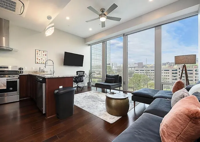 Hostwise Stays - The Washington At Chatham - Park Free, Gym, More!