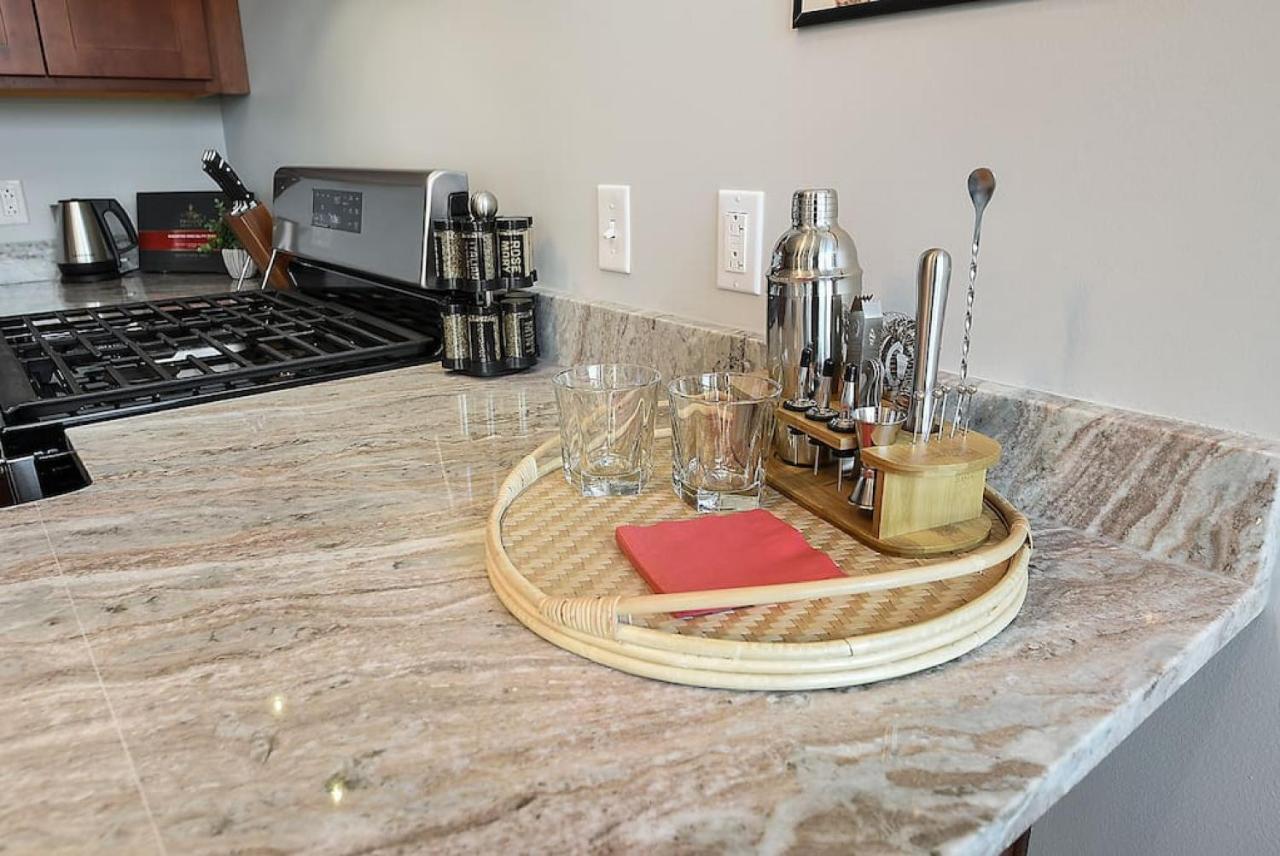 Apartamento Hostwise - The Washington At Chatham - Park Free, Gym, More!